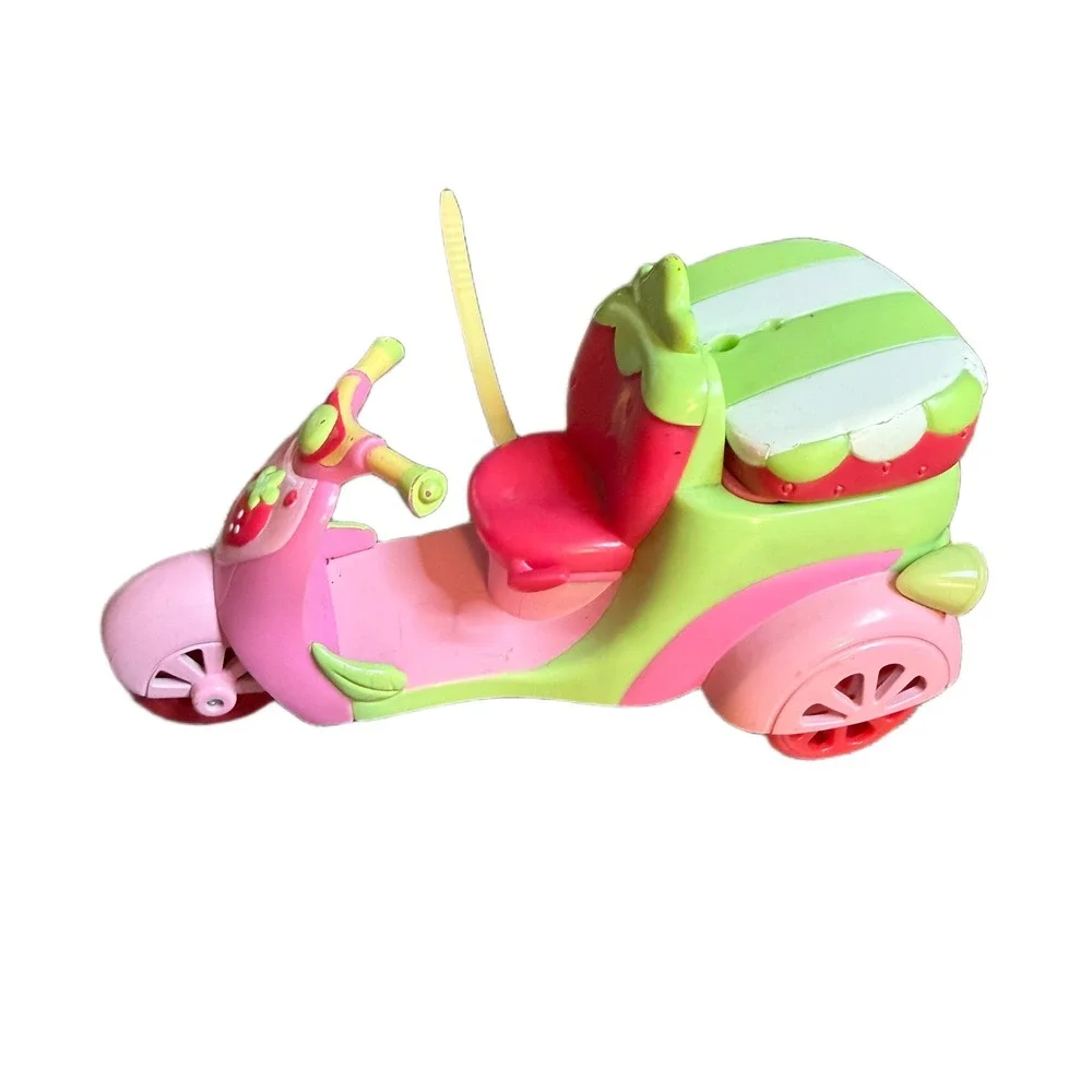 Strawberry Shortcake Doll and Delivery Scooter Trike Playset Pink Green Toy